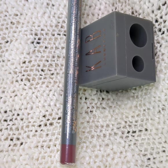 KAB Cosmetics Lip Liner in Cosmopolitan & Sharpener Duo - Picture 3 of 10